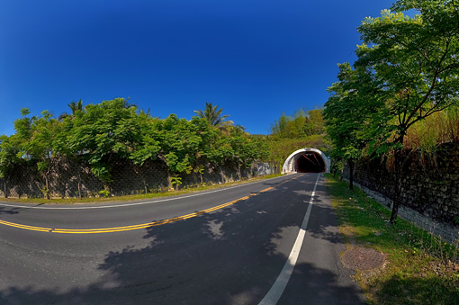 月光山隧道