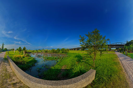 舊鐵橋溼地生態公園