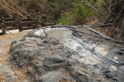 田寮-月世界泥火山