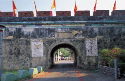 鳳山縣舊城北門 (拱辰門)